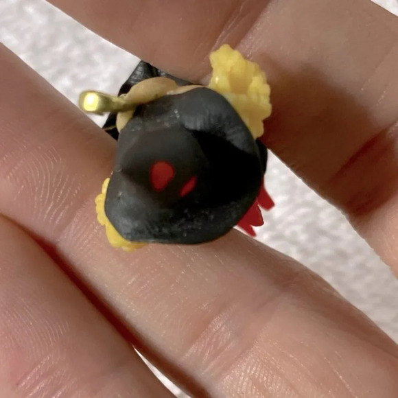 Vintage Handmade 3D Witch Clay Art Pin Brooch - Picture 7 of 10